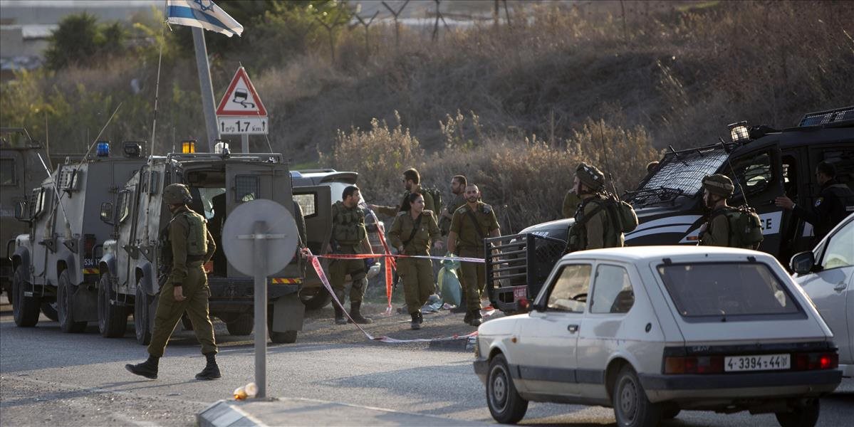 Násilie v Izraeli pokračuje, Palestínčan vrazil autom do skupiny izraelských vojakov
