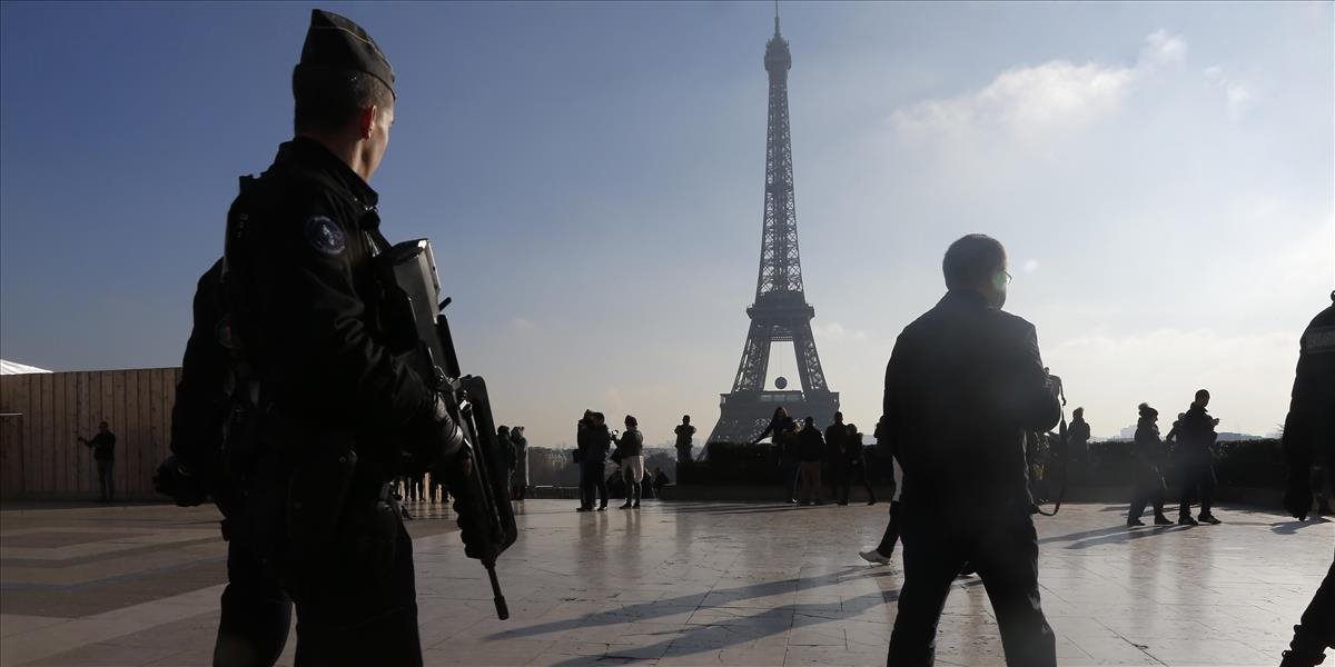 Väčšina Britov chce po parížskych útokoch odísť z Európskej únie
