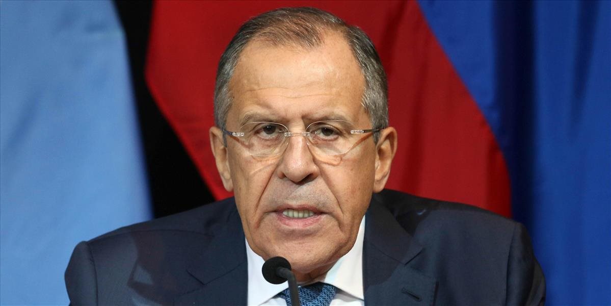 Lavrov po zostrelení lietadla zrušil návštevu Turecka, Putin hovorí o zločine