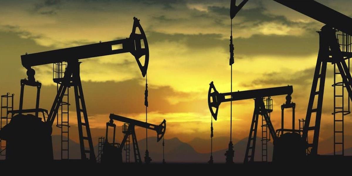 Ceny ropy pokračujú v raste, americká WTI sa obchoduje okolo 43 USD/barel