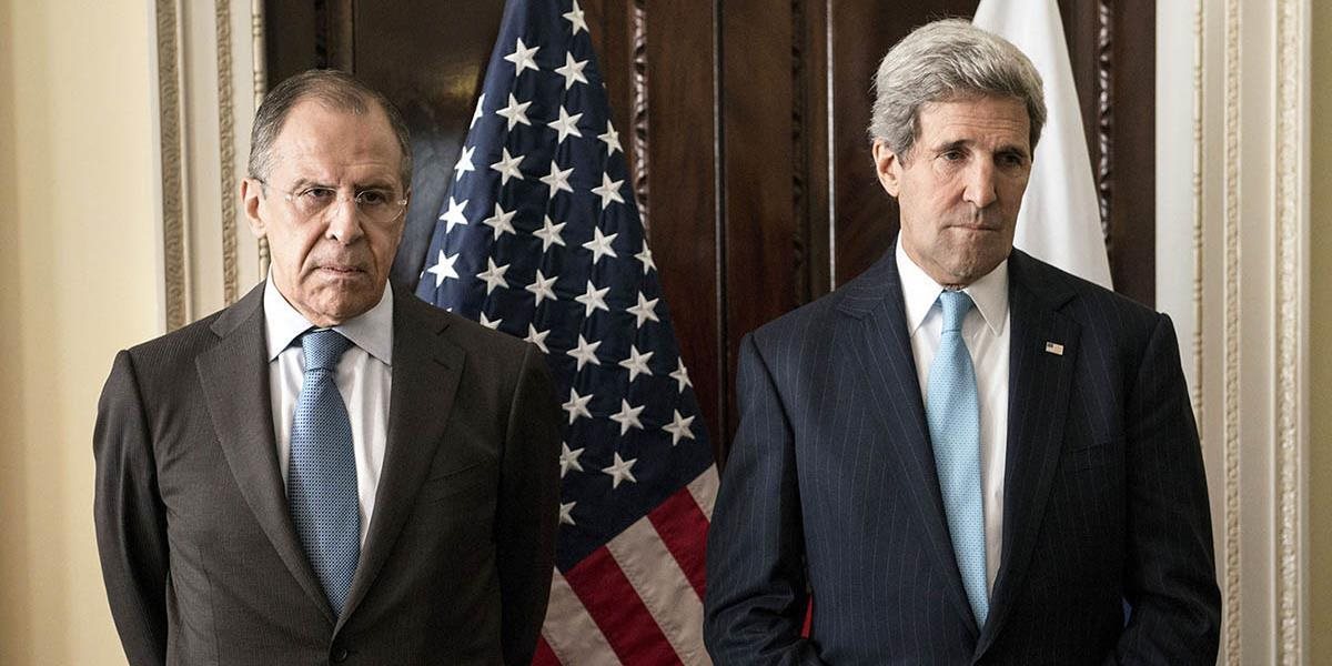 Kerry telefonoval s Lavrovom, vyzval na zachovanie pokoja