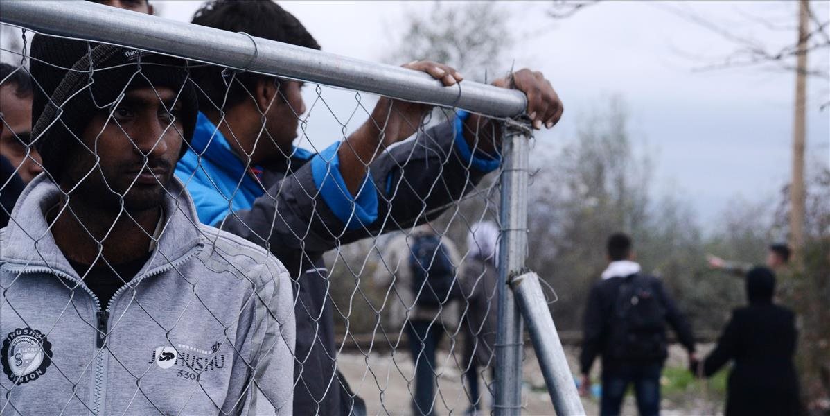 De Maiziere: EÚ by mala určiť strop prijatých utečencov a nikoho ďalšieho neprijať