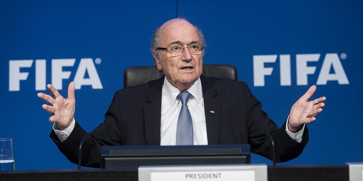 Blatter tvrdí, že etická komisia FIFA mu nemôže udeliť doživotný dištanc