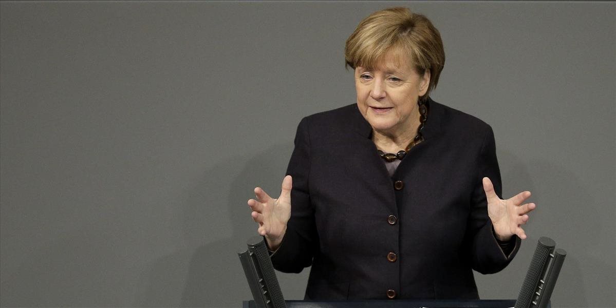 Merkelová: Ďalšiemu posilneniu IS sa nie je možné prizerať