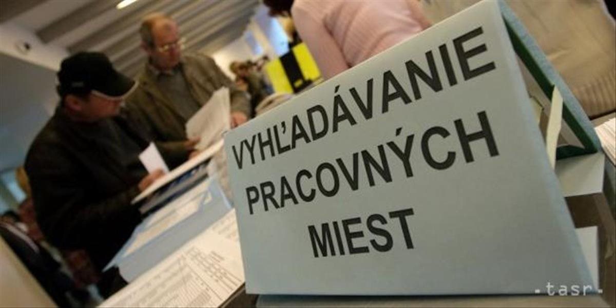 Nezamestnanosť nad 20 % na Slovensku opäť klesla, trápi ešte päť okresov