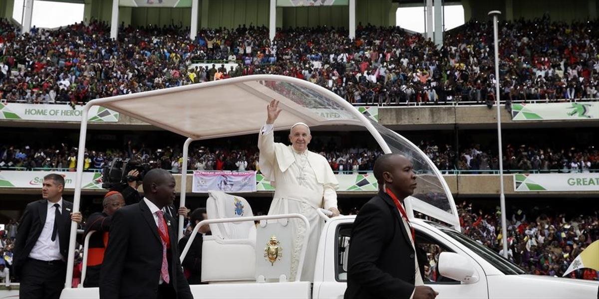 Pápež kritizoval životné podmienky v afrických slumoch