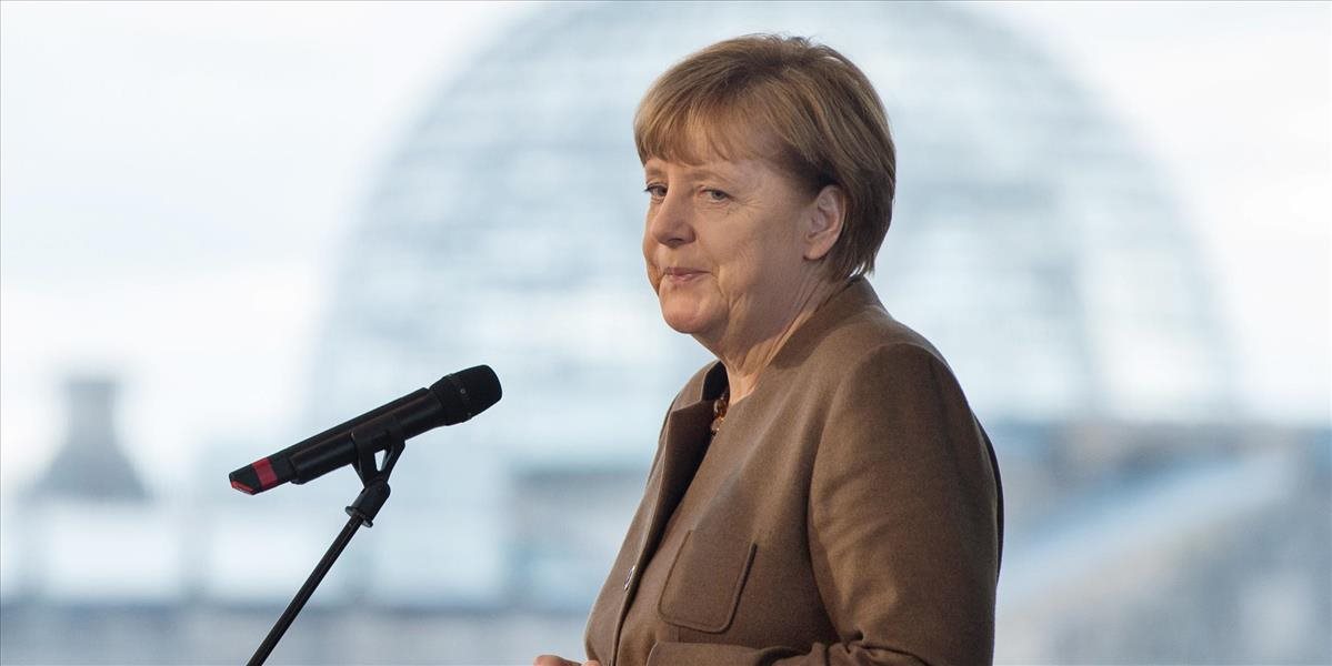 Mimoparlamentná AfD vyzvala kancelárku Merkelovú, aby odstúpila