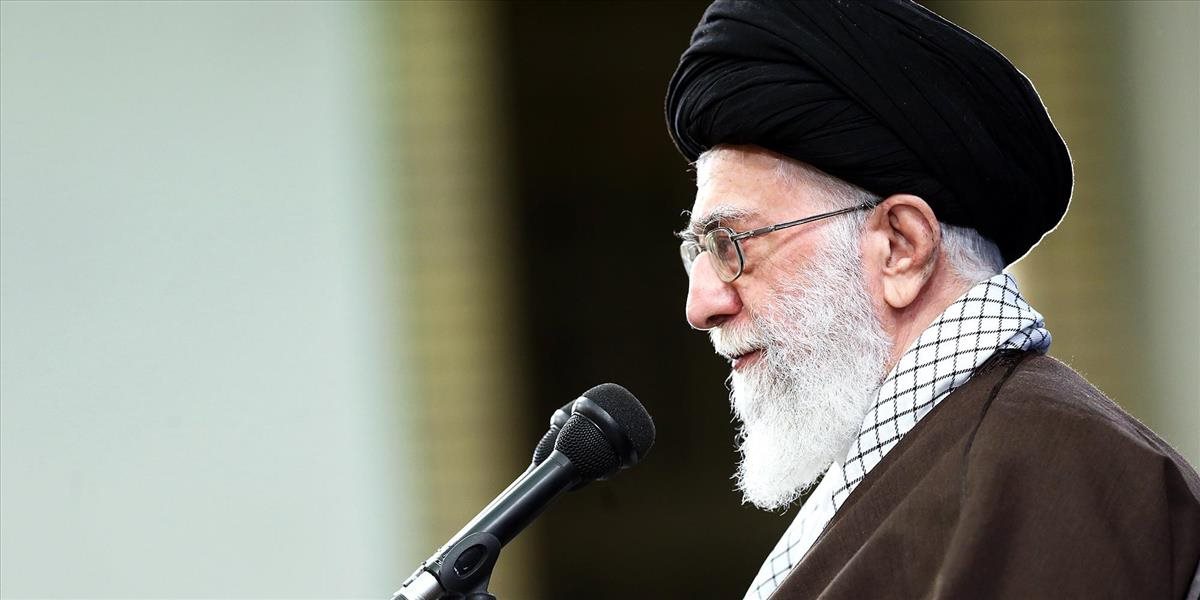 Chameneí odsúdil parížske útoky ako "slepý terorizmus"