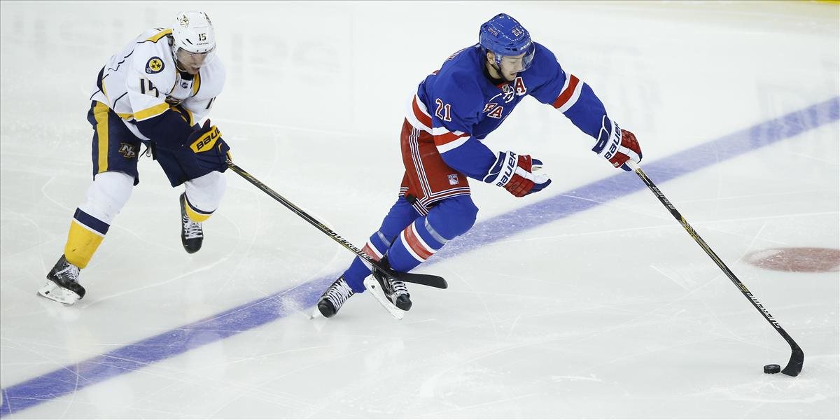 NHL: Stepan vynechá minimálne mesiac pre zlomené rebrá