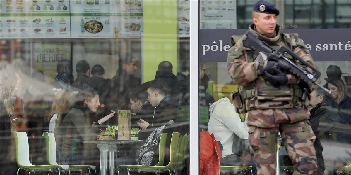 Francúzska polícia zatkla v súvislosti s útokmi v Paríži muža