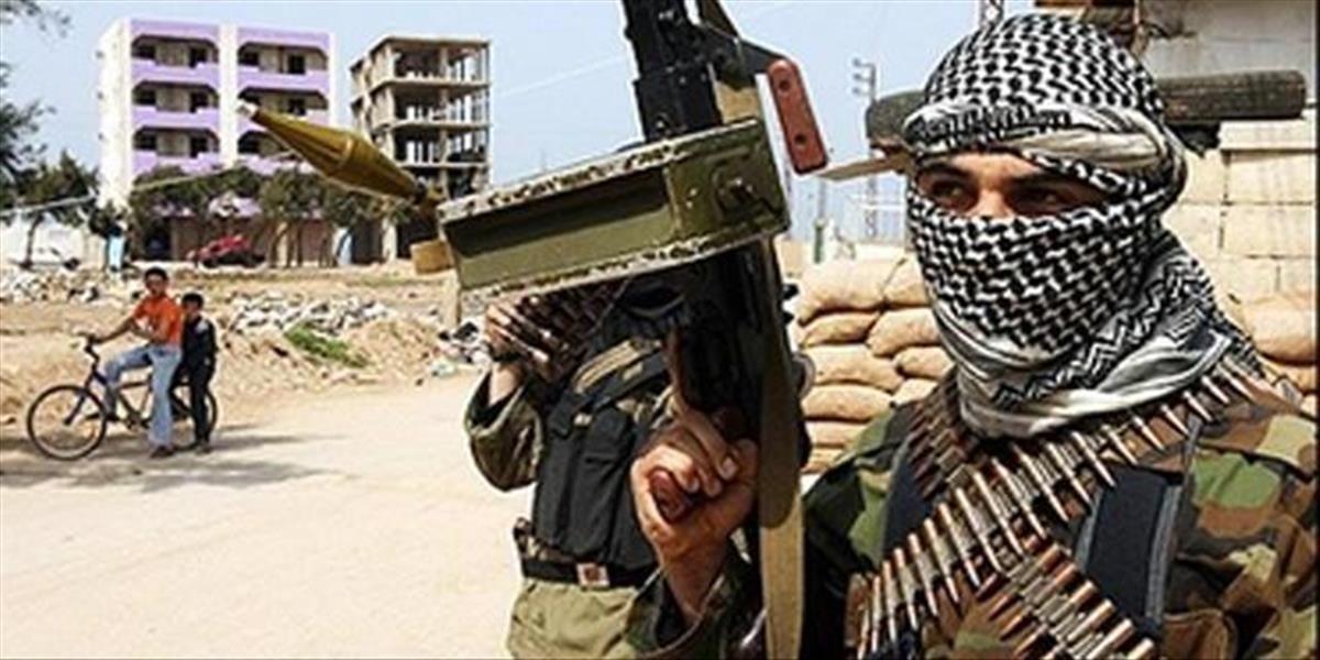 Militanti z al-Káidy údajne obsadili dve juhojemenské mestá