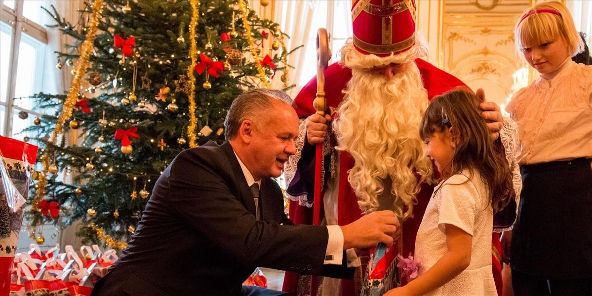 FOTO Kiska privítal v Prezidentskom paláci deti z detských domovov