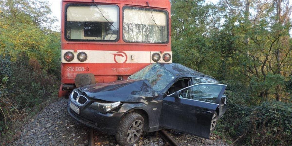 Tragická zrážka s vlakom: Nehodu neprežila spolujazdkyňa