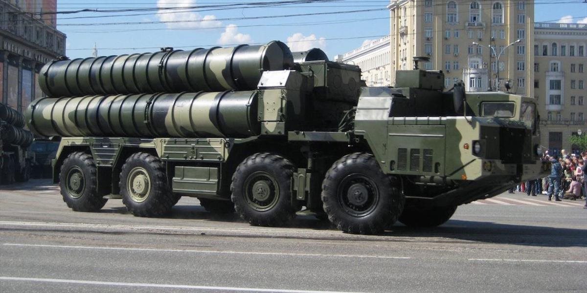 Rusko začalo dodávať Iránu raketové systémy protivzdušnej obrany S-300