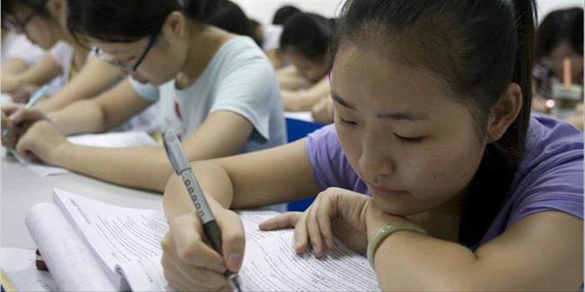 Čína bojuje proti korupcii: Zamestnanec univerzity zobral za prijímanie študentov 3,6 milióna dolárov