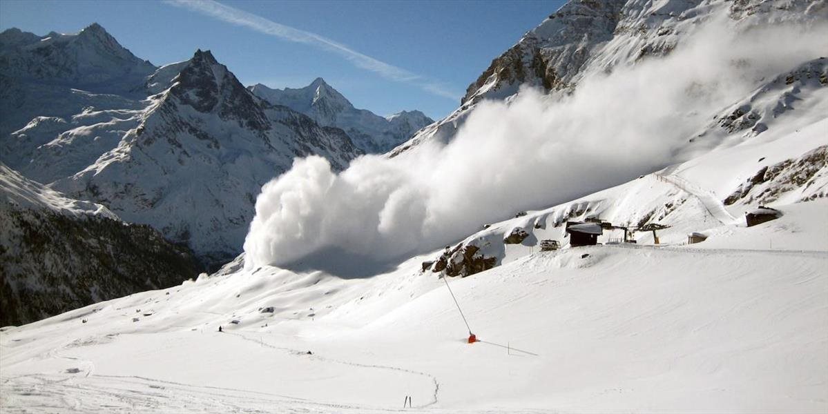 Prvá lavína v tejto zimnej sezóne pochovala horolezca