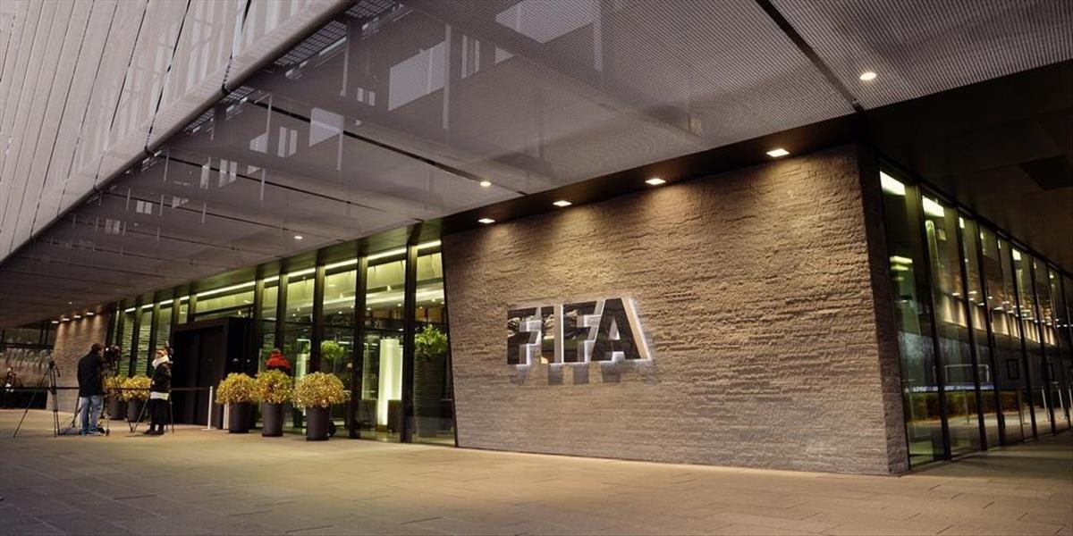 V Zürichu sa opäť zatýkalo, vo väzbe skončili dvaja viceprezidenti FIFA