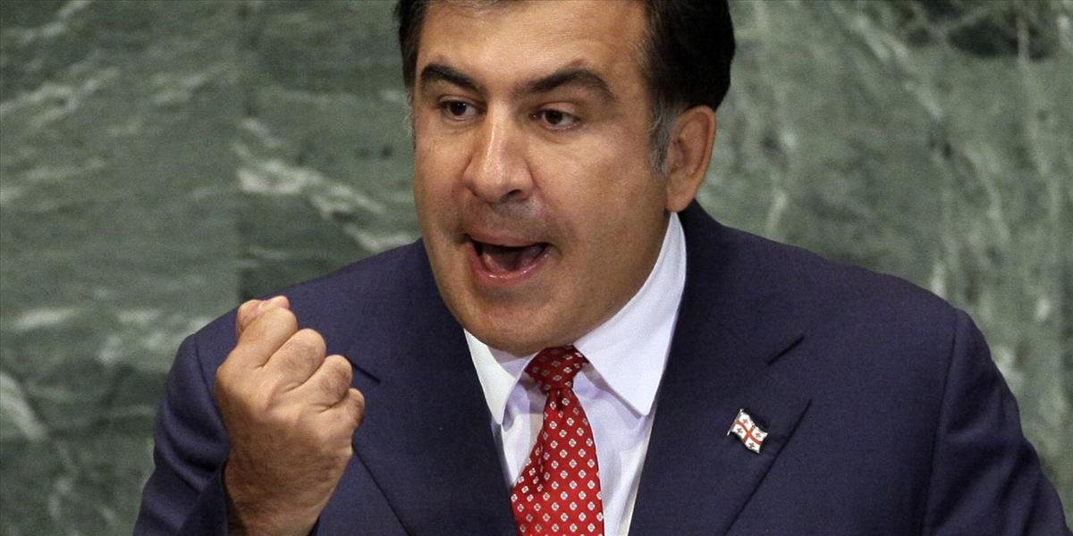 Gruzínsko zbavilo svojho exprezidenta Saakašviliho gruzínskeho občianstva