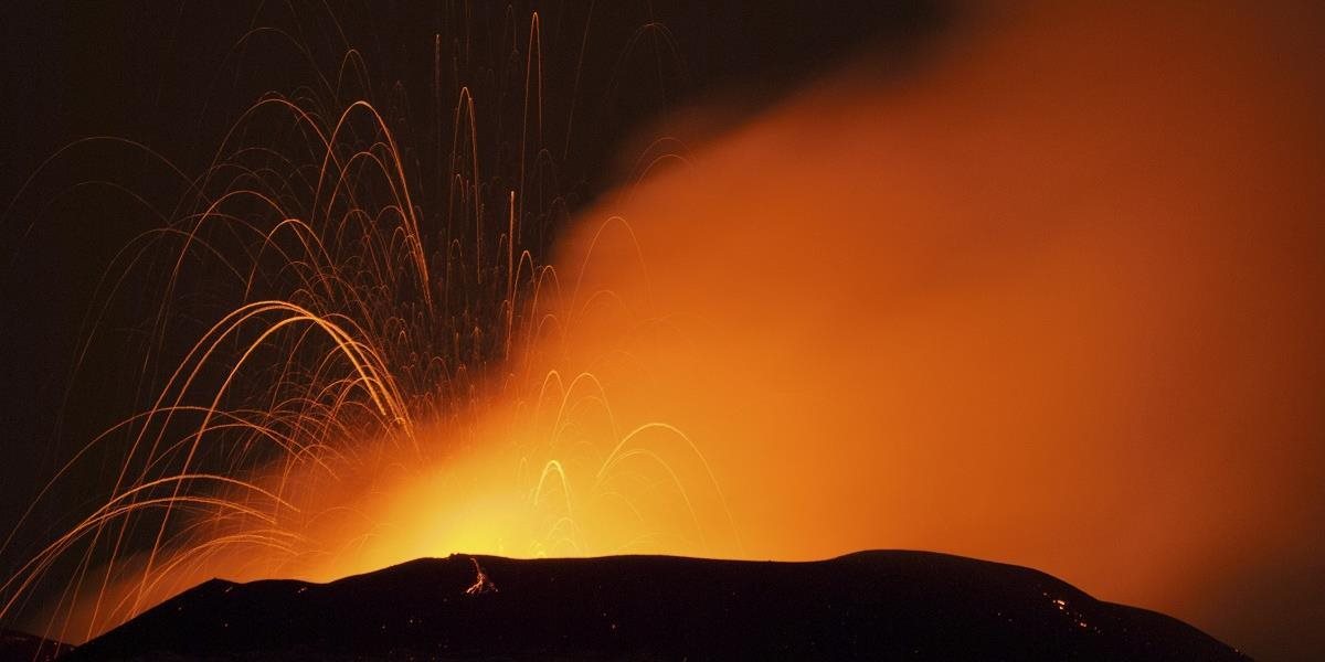 Aktivity sopky Etna opakovane narušili leteckú dopravu