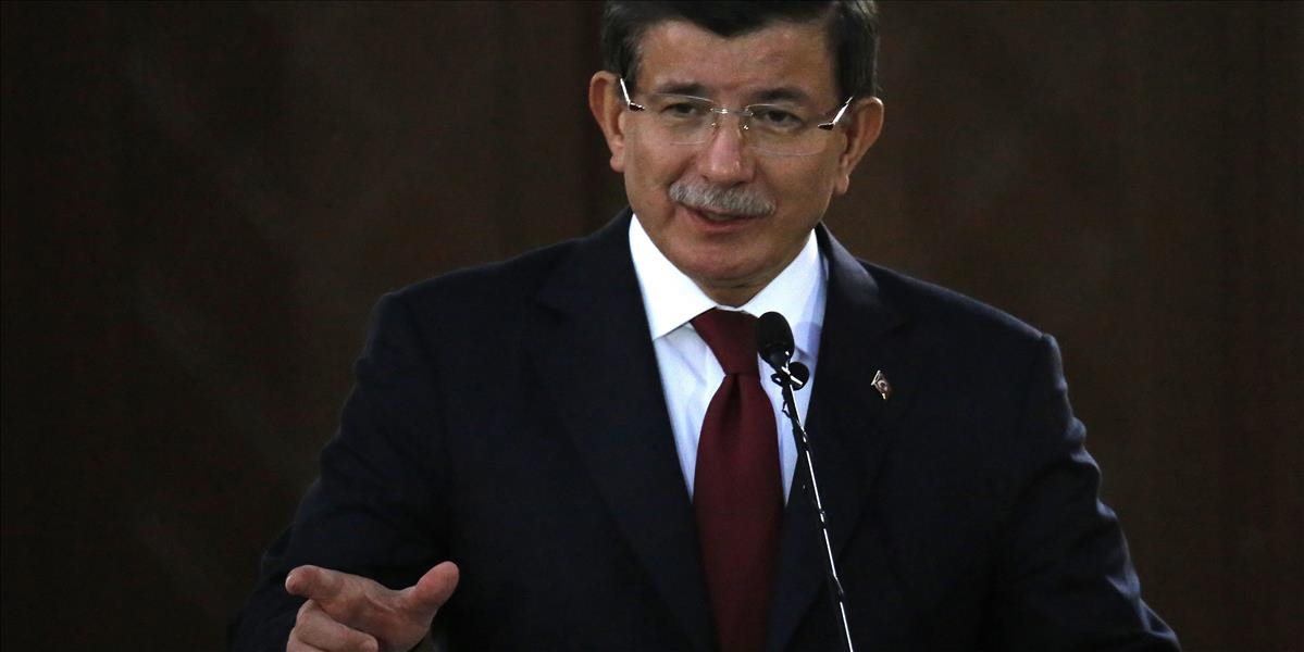 Turecký premiér pripustil možnosť uvalenia sankcií na Rusko, ak to bude nutné