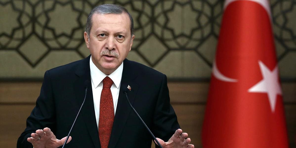 Erdogan: Turecko trvá na vytvorení bezpečných zón na severe Sýrie