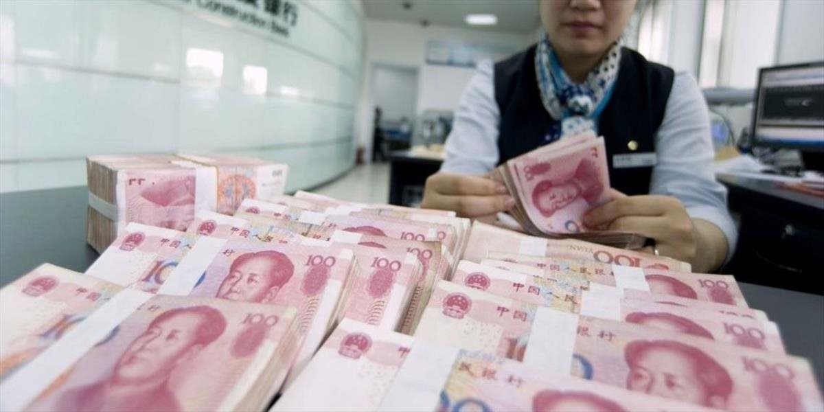 Kurz jüanu voči doláru je najslabší od augusta 2011