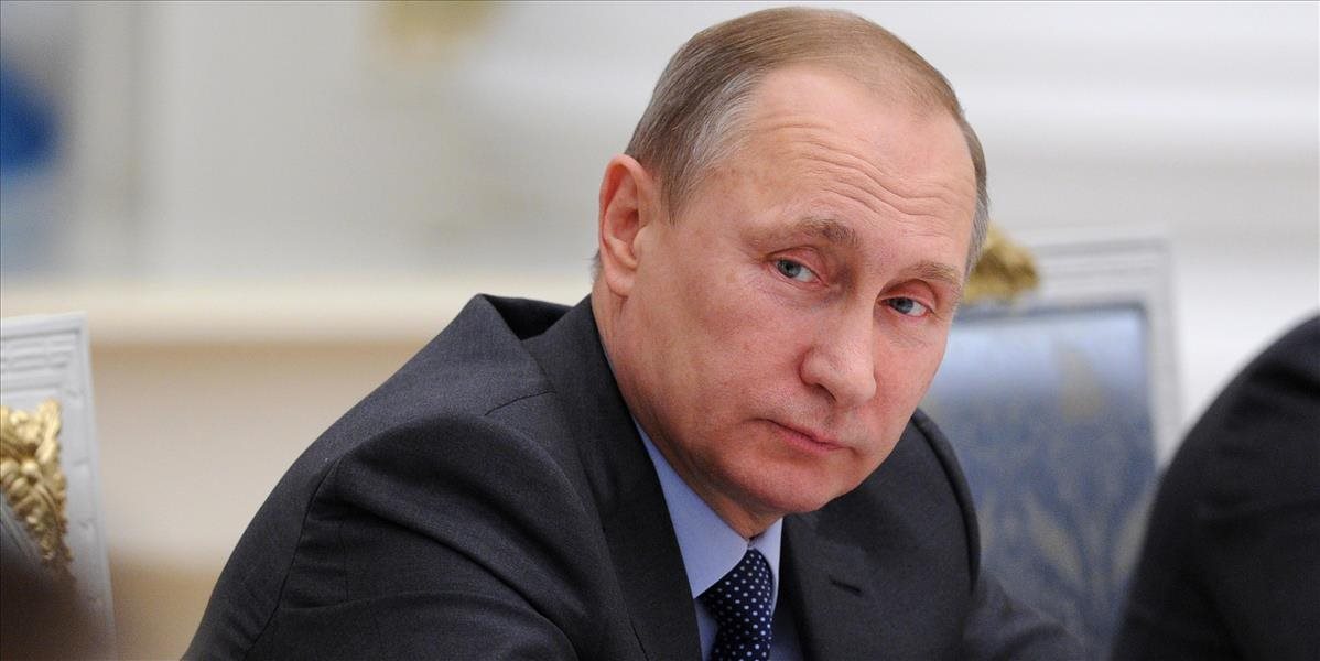 Putin chce, aby čiernu skrinku zo zostreleného lietadla prezreli experti