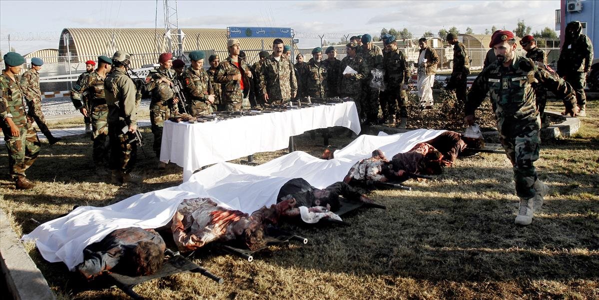 Afganská armáda odrazila útok Talibanu pri kandahárskom letisku, zomrelo 61 ľudí