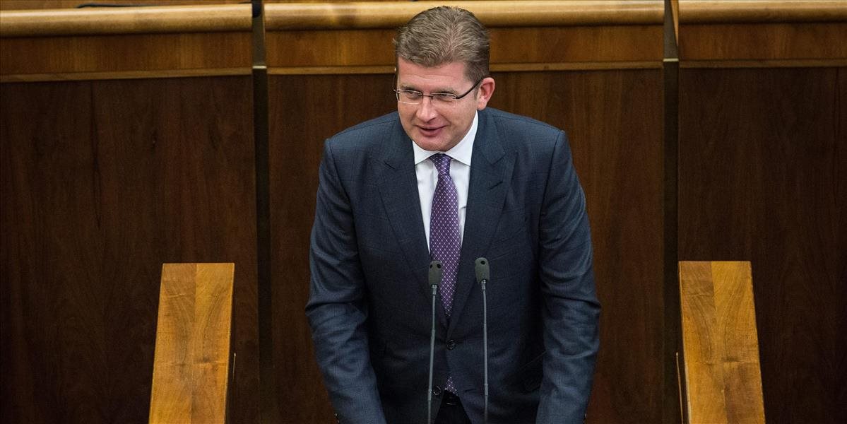 Minister Žiga zostáva vo funkcii, opozícia ho neodvolala pre kauzu kompa
