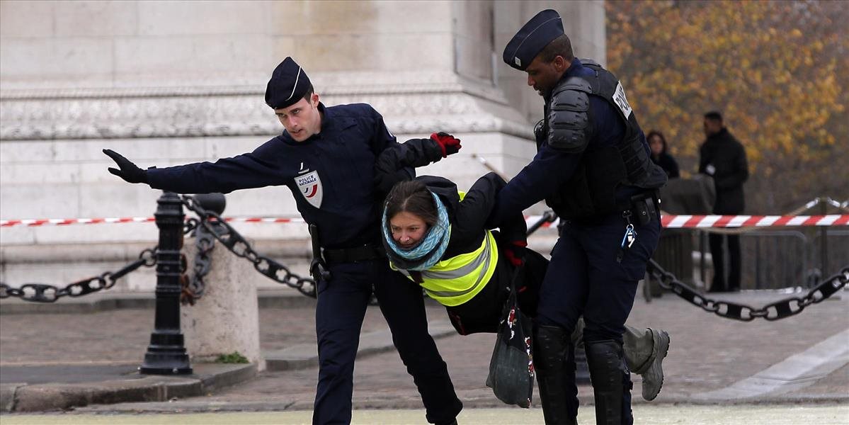 Dohovor z COP21 zverejnia v sobotu ráno, Greenpeace v Paríži protestoval