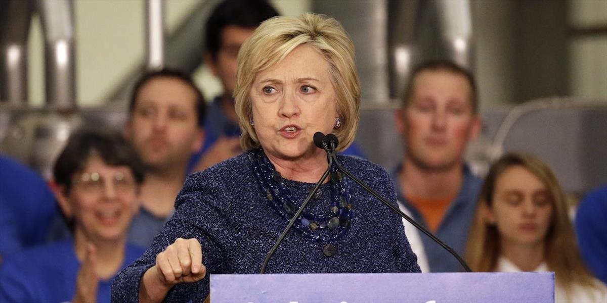 Clintonová v prípade zvolenia za prezidentku sľubuje porážku IS