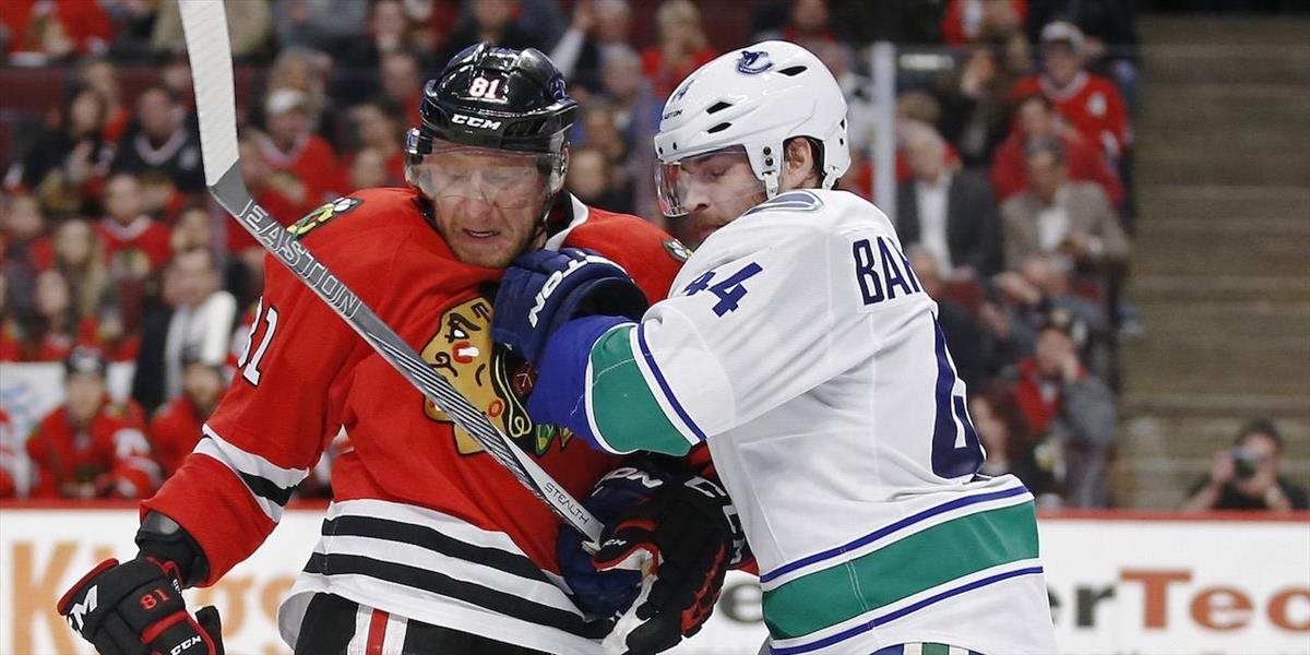 NHL: Chicago s Hossom zdolalo Vancouver 4:0, Kane bodoval v 26. zápase za sebou