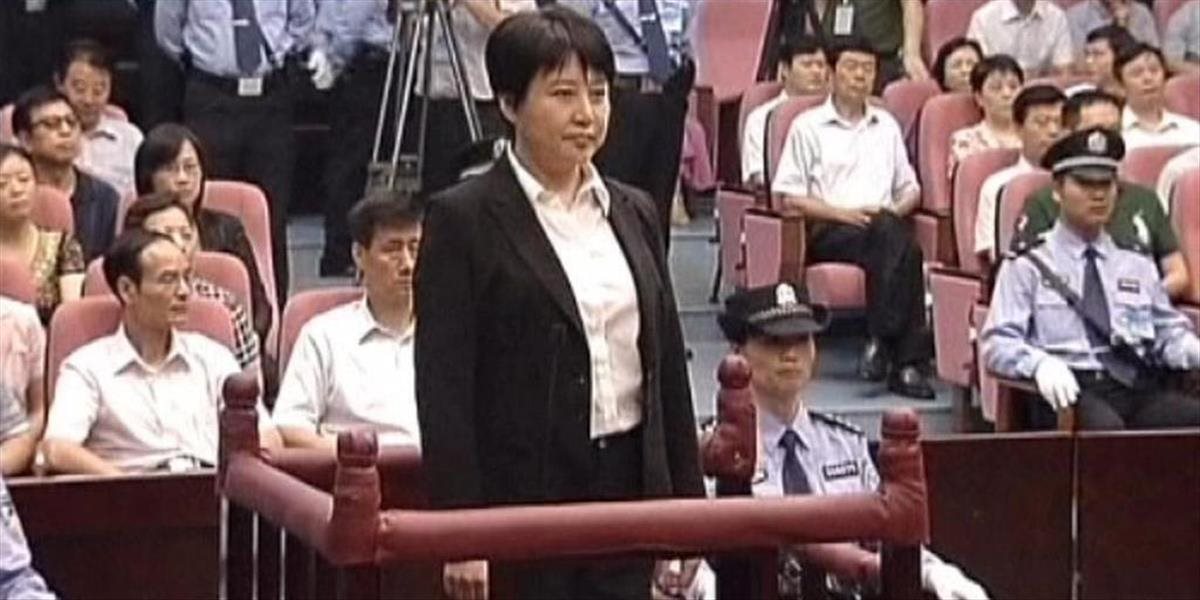 Manželke bývalého čínskeho politika zmenili trest smrti, odsedí si doživotie