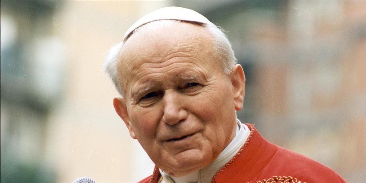 Osobné veci pápeža Jána Pavla II. vystavujú v mobilnom múzeu v Košiciach