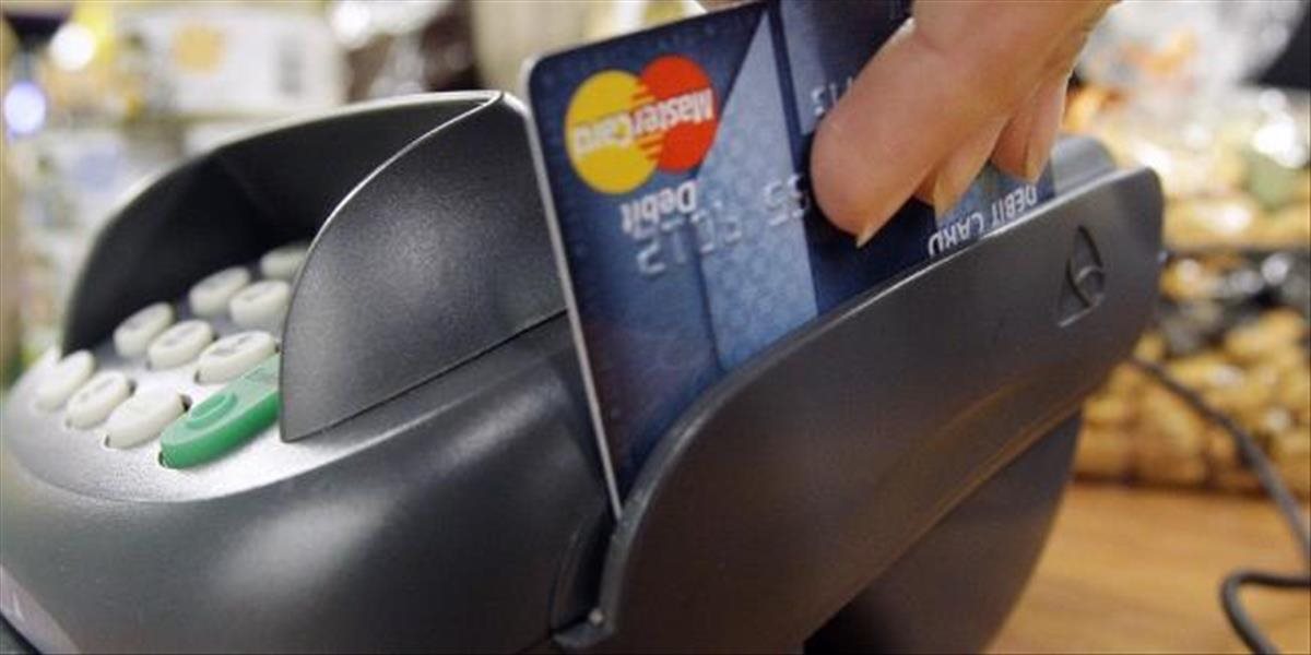 Muž používal cudziu platobnú kartu, hrozí mu päť rokov