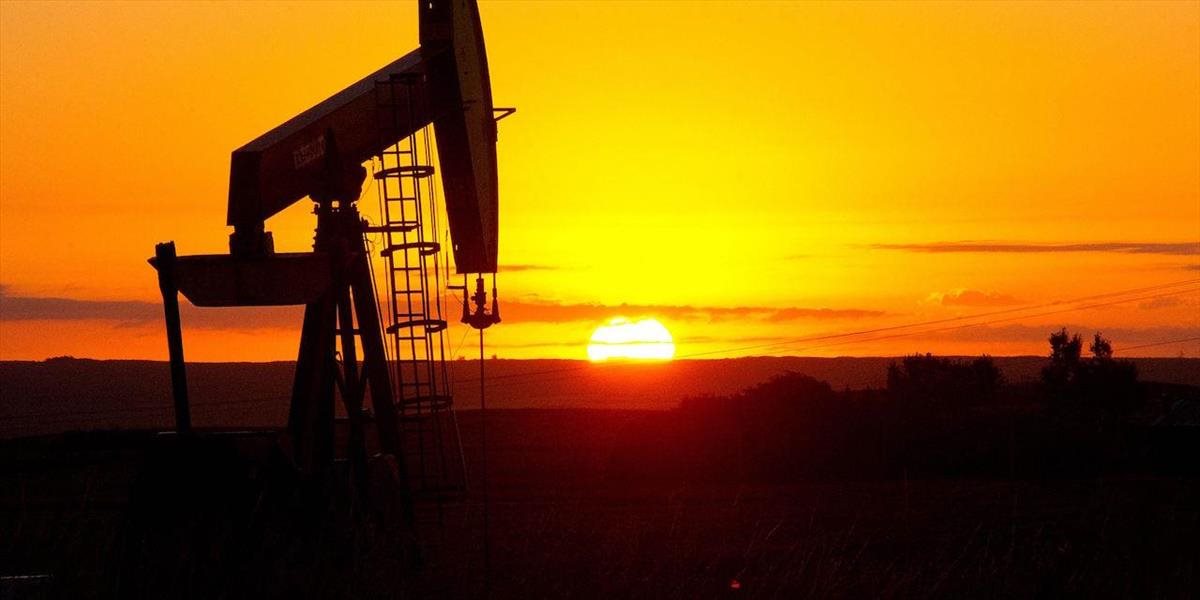 Ceny ropy mierne klesli, americká WTI sa predáva po 37 USD za barel