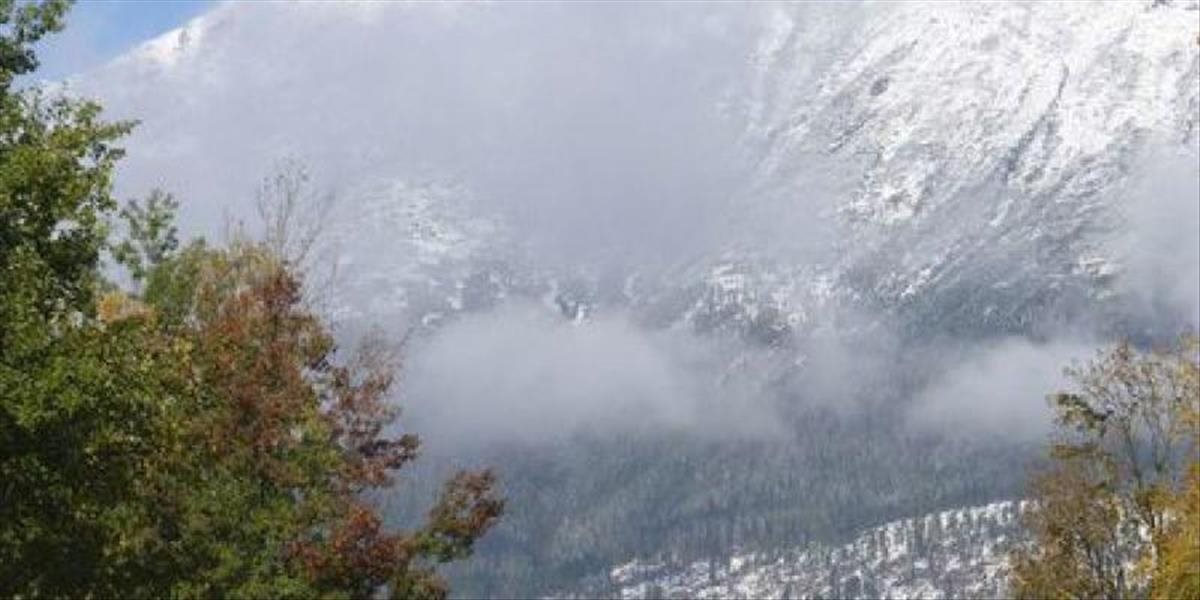 Na horách sa vyjasnilo, vo Vysokých Tatrách trvá 2. stupeň lavínového nebezpečenstva