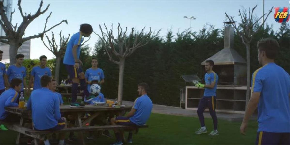 VIDEO Dorastenci Barcelony predviedli dokonalú futbalovú choreografiu