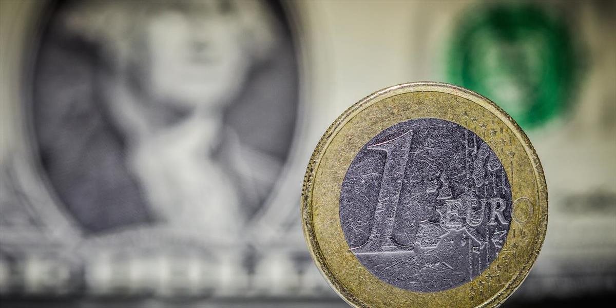 Euro je po zvýšení úrokových sadzieb v USA pod tlakom
