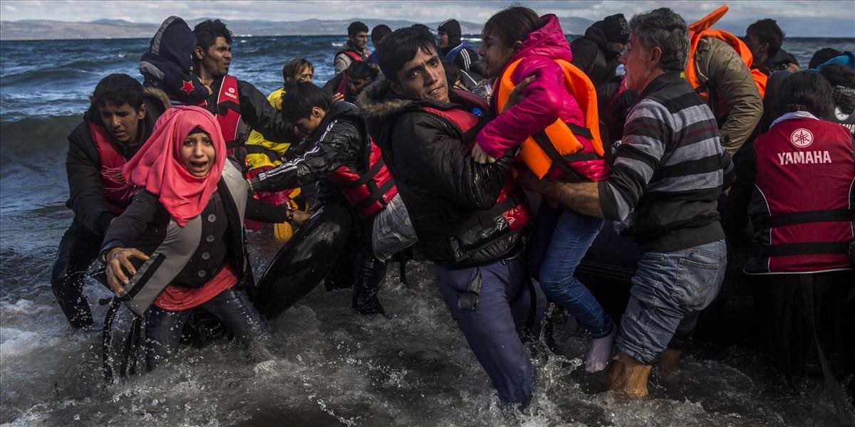 Do Európy prišlo v roku 2015 cez Stredozemné more takmer milión ľudí