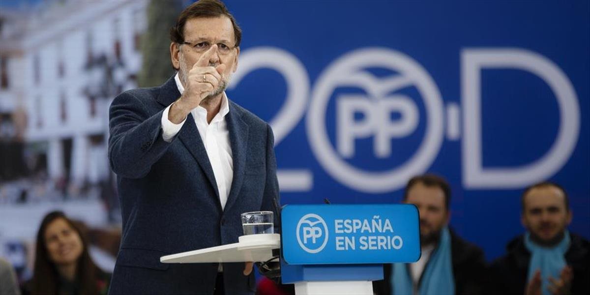 VIDEO Španielskeho premiéra Rajoya počas predvolebného mítingu udrel mladík do tváre