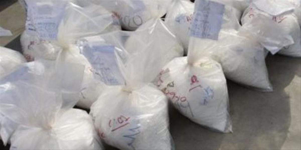Švajčiarska polícia našla v lodnom kontajneri 150 kg kokaínu