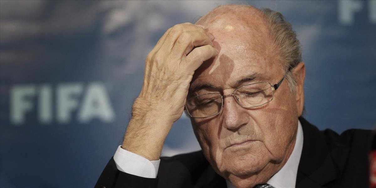 Blatter zvolal na pondelok tlačovú konferenciu v Zürichu