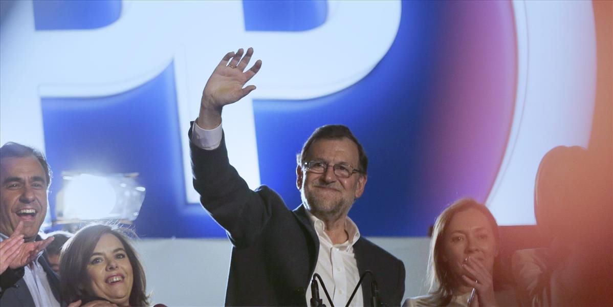 Voľby v Španielsku vyhrala Ľudová strana premiéra Rajoya, väčšinu však nezískala