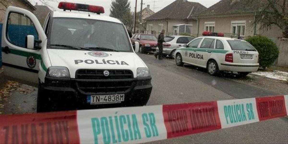 Policajná hliadka v Šahách našla v byte mŕtveho muža