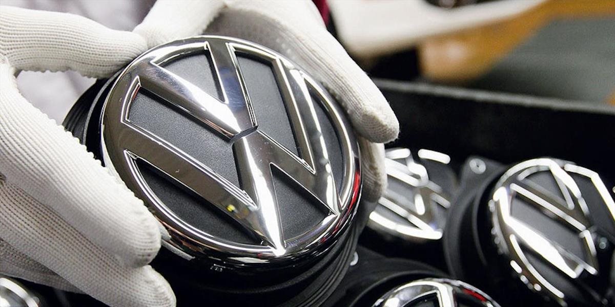Volkswagen pre emisný škandál zníži odmeny za rok 2015