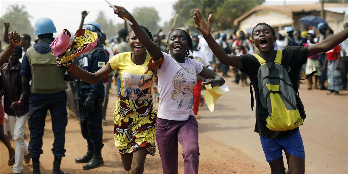 Stredoafričania v referende schválili novú ústavu, čakajú ich voľby