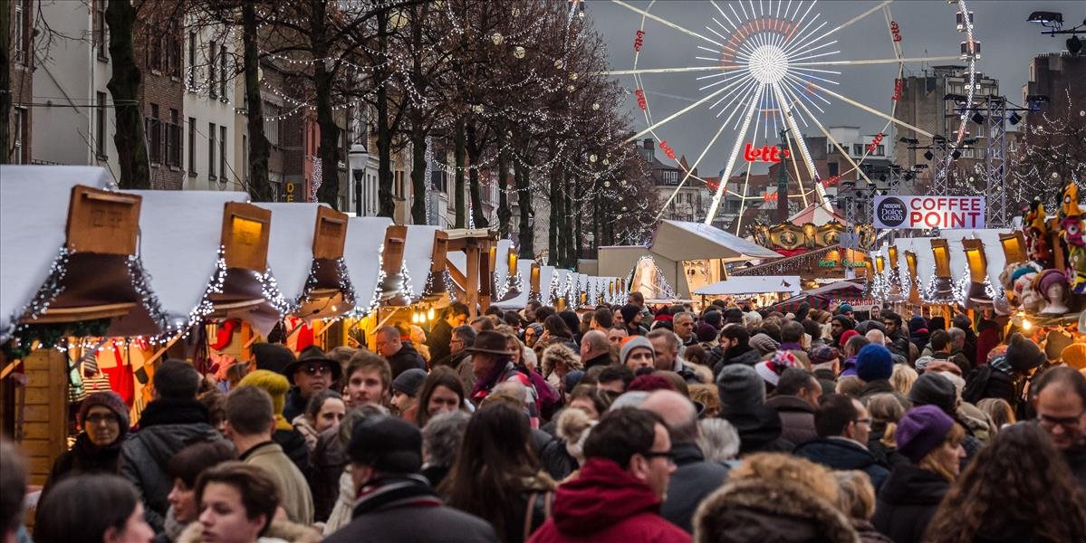 Predvianočný Brusel slávi "Radosti zimy" a nedáva najavo žiaden strach