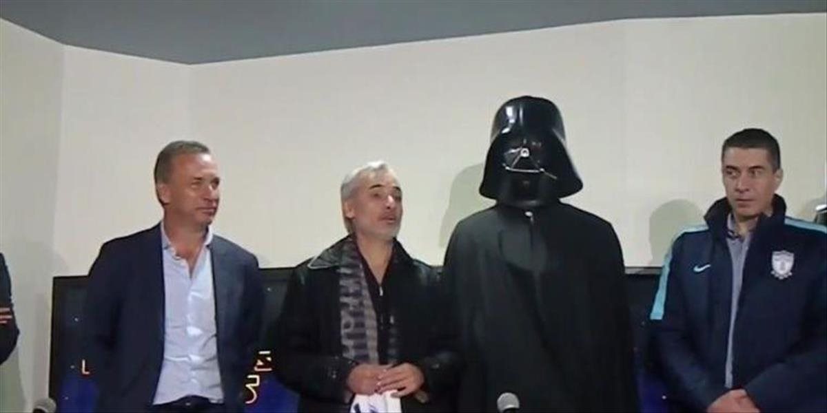Star Wars zasiahli aj futbalový svet: Mexická Pachuca angažovala Dartha Vadera