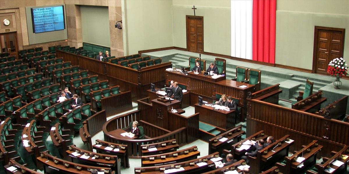 Poľský Senát schválil zákon o ústavnom súde